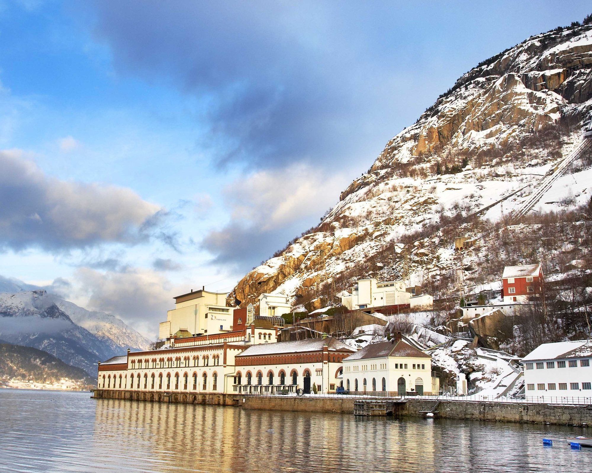 Hardanger Hotel Odda Buitenkant foto